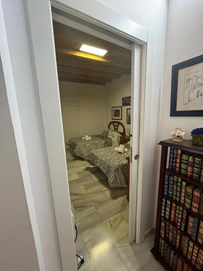 Apartamento Patio De Los Leones غرناطة المظهر الخارجي الصورة